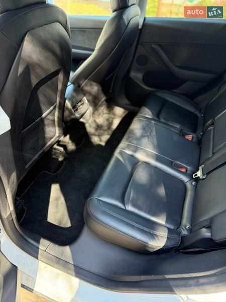 Внедорожник / Кроссовер Tesla Model Y 2021 в Львове