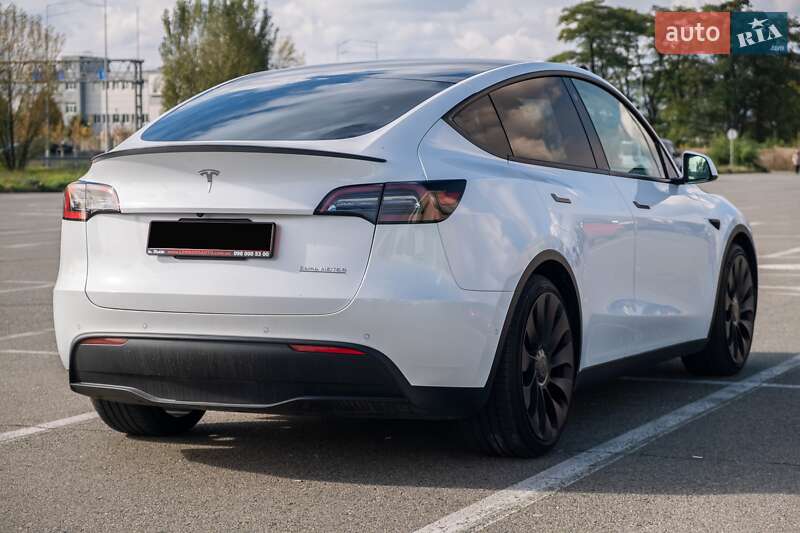 Позашляховик / Кросовер Tesla Model Y 2022 в Києві