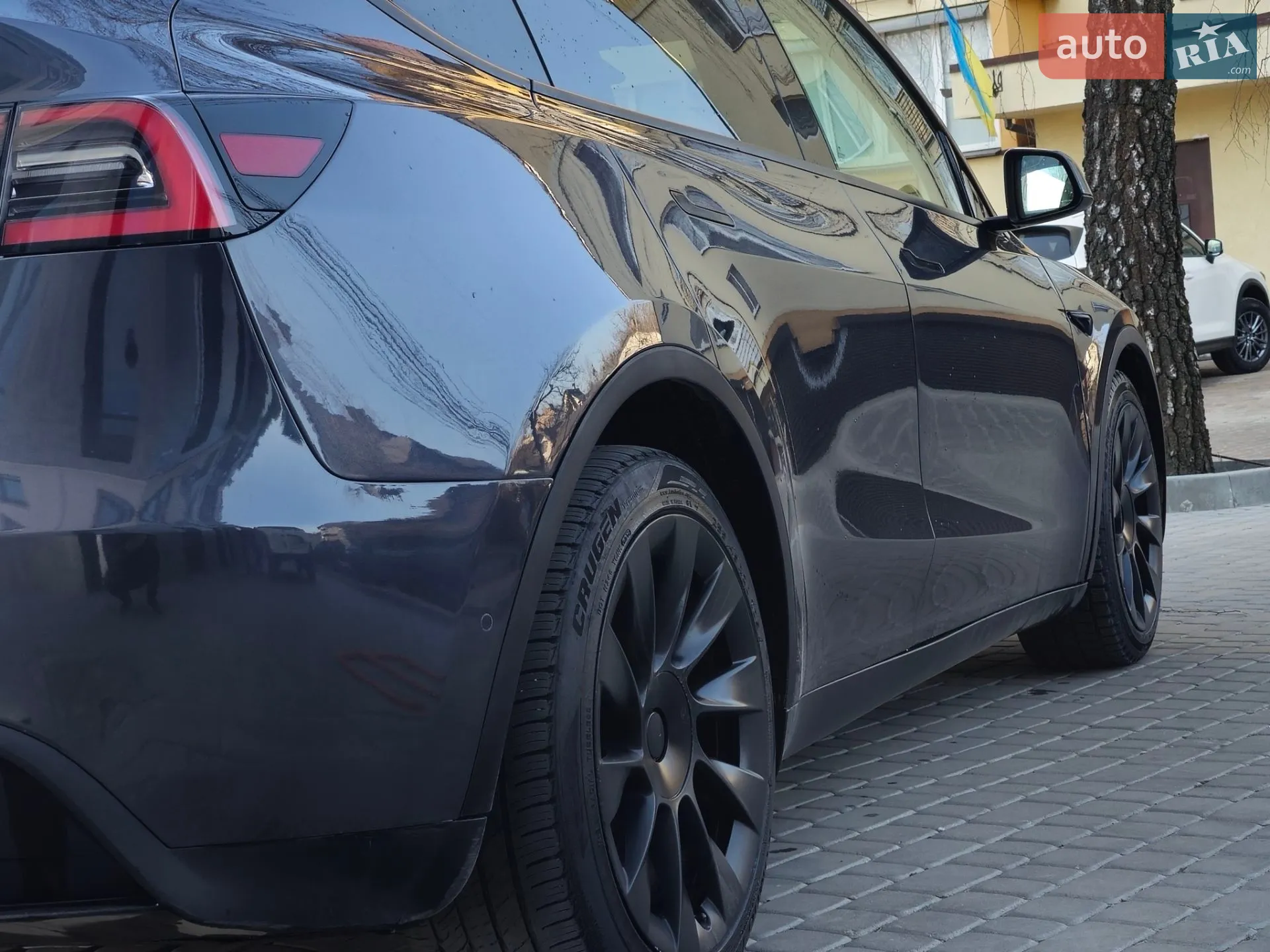 2020 Tesla Model Y - мініатюра 8