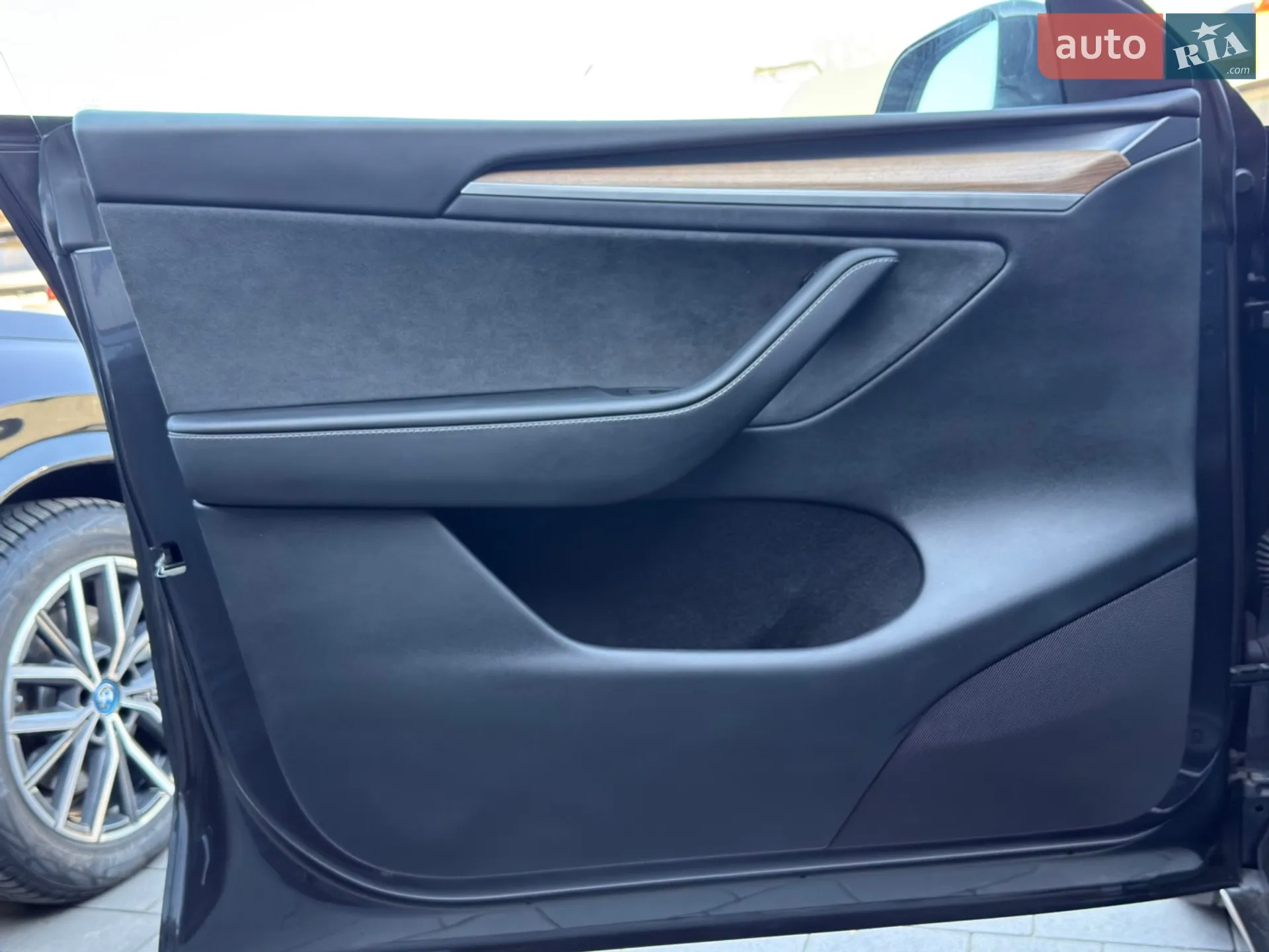 2024 Tesla Model Y - мініатюра 31