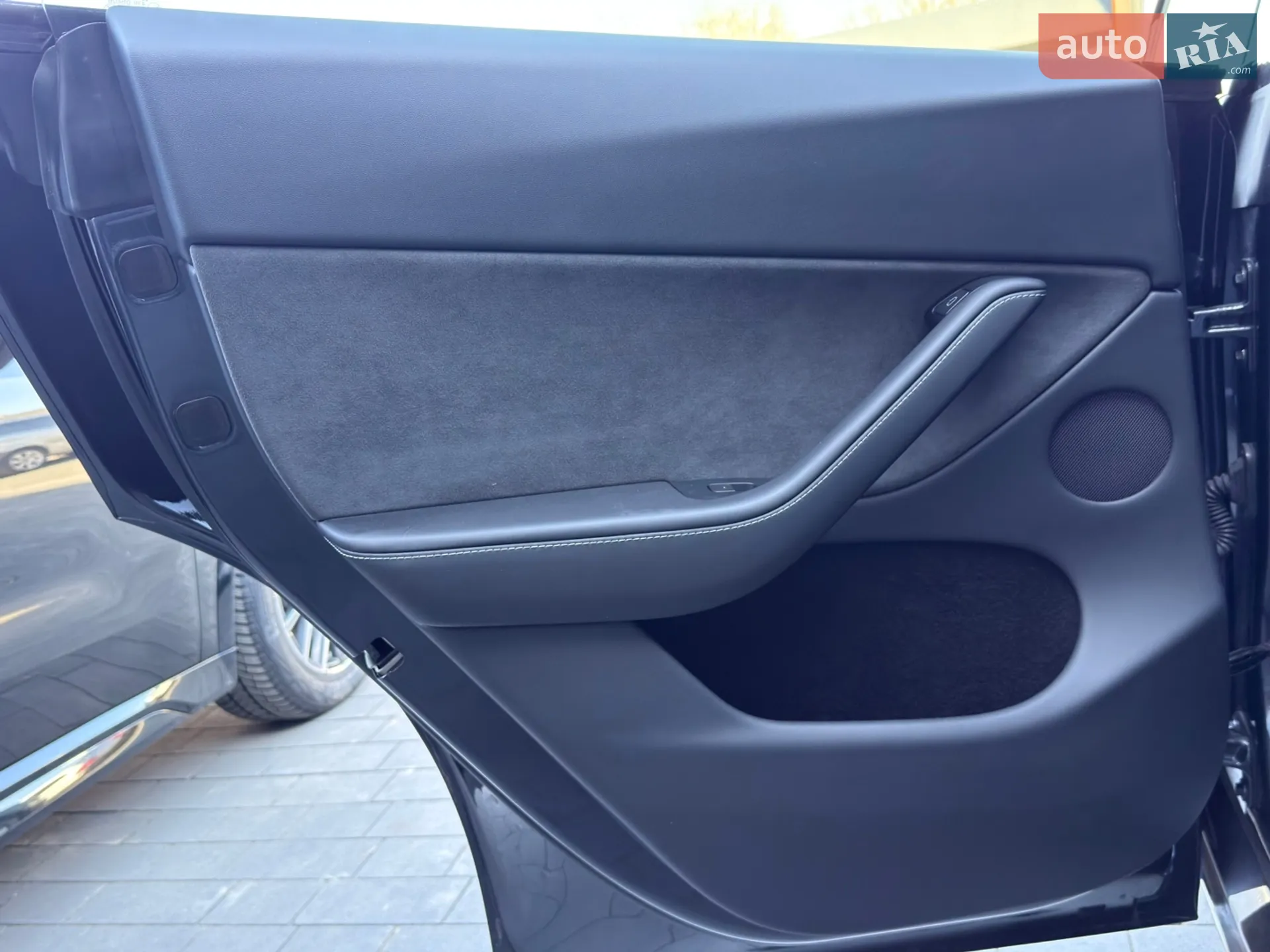2024 Tesla Model Y - мініатюра 32