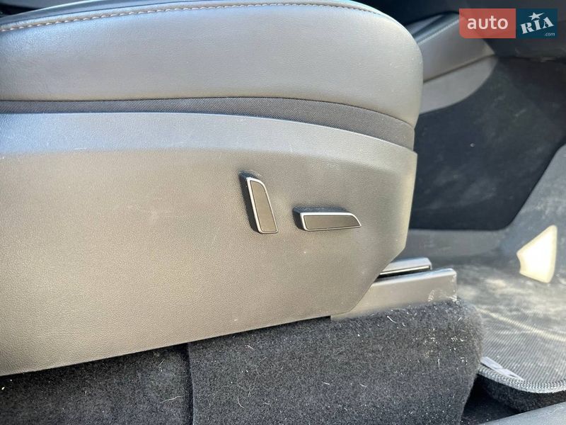 Внедорожник / Кроссовер Tesla Model Y 2022 в Киеве