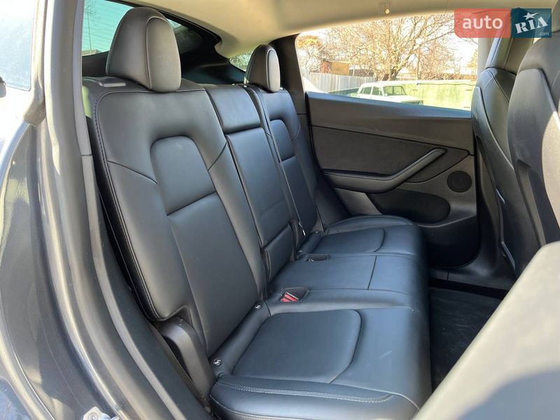 Внедорожник / Кроссовер Tesla Model Y 2022 в Киеве