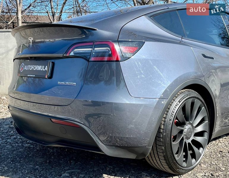 Внедорожник / Кроссовер Tesla Model Y 2022 в Киеве