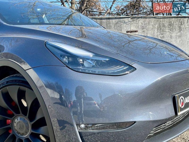 Внедорожник / Кроссовер Tesla Model Y 2022 в Киеве