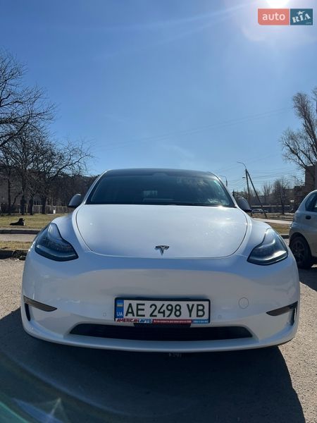 Tesla Model Y 2021
