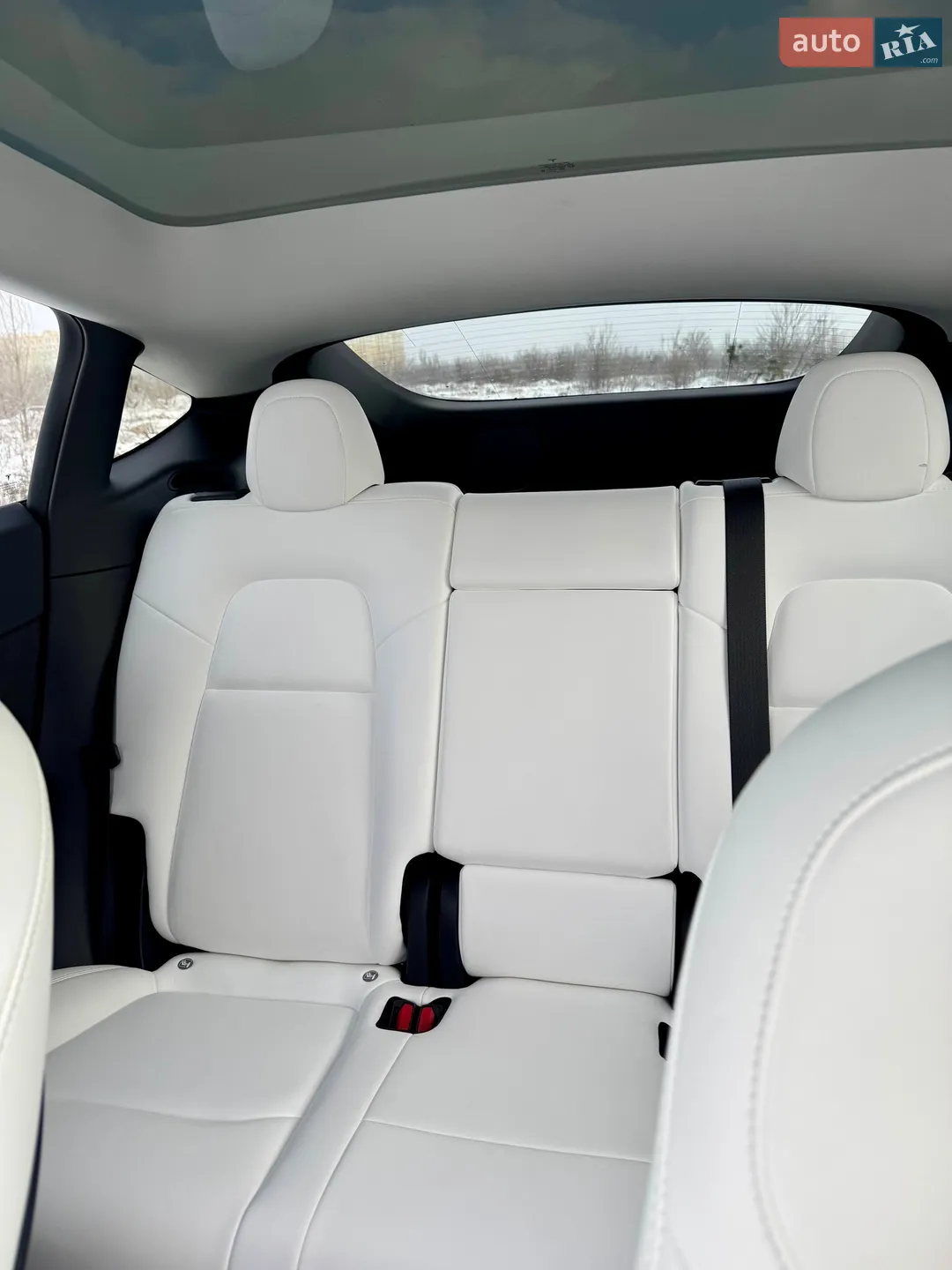 2022 Tesla Model Y - мініатюра 15