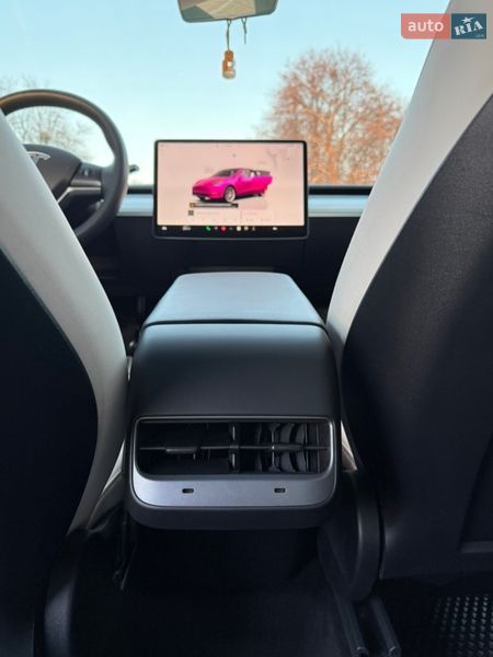 Внедорожник / Кроссовер Tesla Model Y 2023 в Киеве