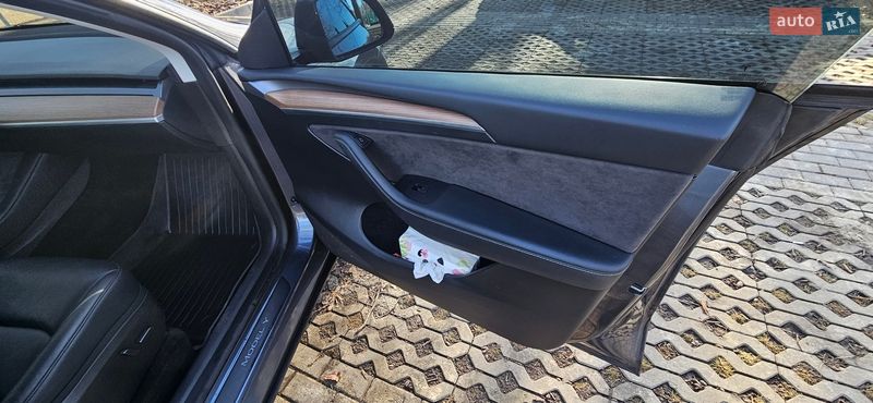 Внедорожник / Кроссовер Tesla Model Y 2023 в Харькове