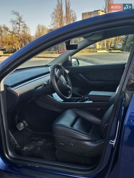 Внедорожник / Кроссовер Tesla Model Y 2021 в Кривом Роге