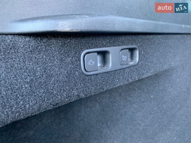 Позашляховик / Кросовер Tesla Model Y 2023 в Києві