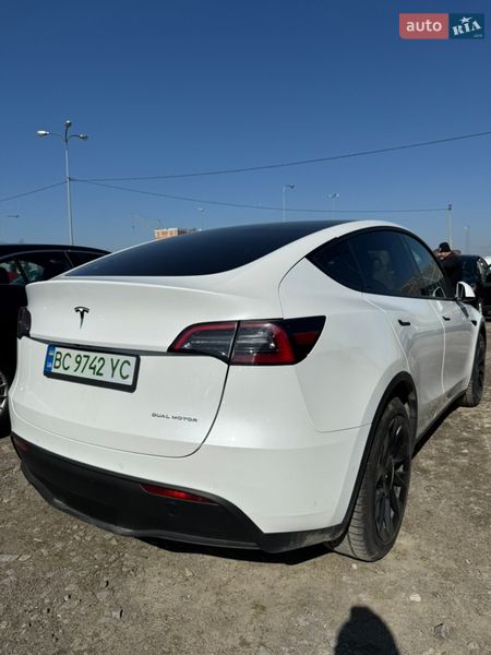Внедорожник / Кроссовер Tesla Model Y 2021 в Львове