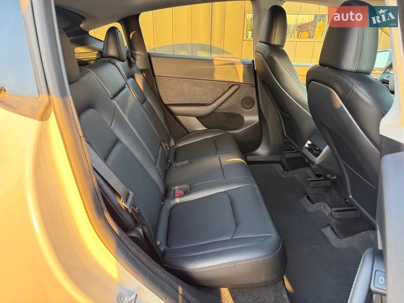 Внедорожник / Кроссовер Tesla Model Y 2023 в Киеве фото 31 Внедорожник / Кроссовер Tesla Model Y 2023 в Киеве