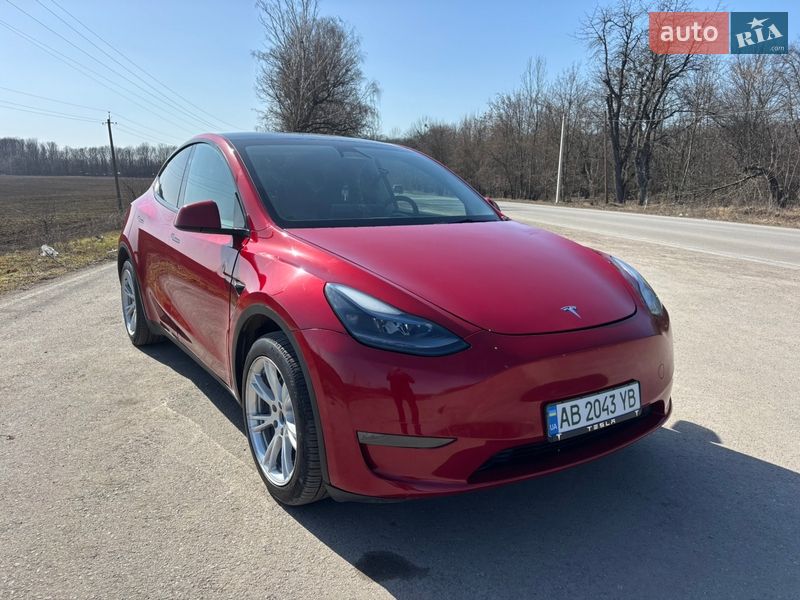 Tesla Model Y 2023