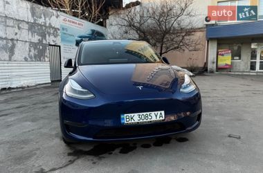 Позашляховик / Кросовер Tesla Model Y 2022 в Рівному