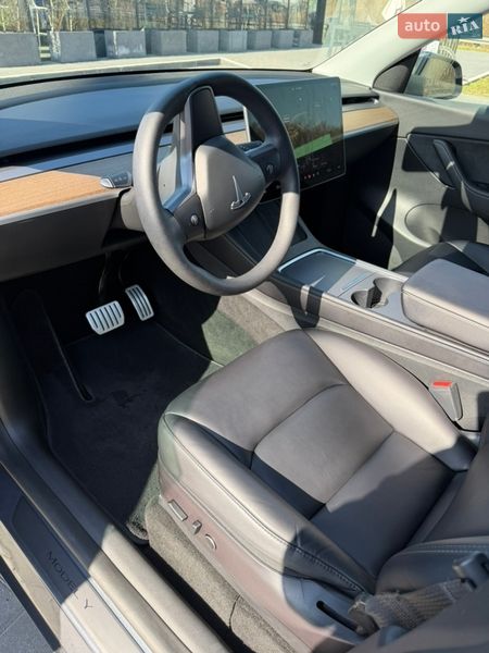 Внедорожник / Кроссовер Tesla Model Y 2022 в Ужгороде