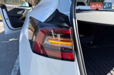 Внедорожник / Кроссовер Tesla Model Y 2024 в Ужгороде
