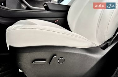 Внедорожник / Кроссовер Tesla Model Y 2023 в Николаеве
