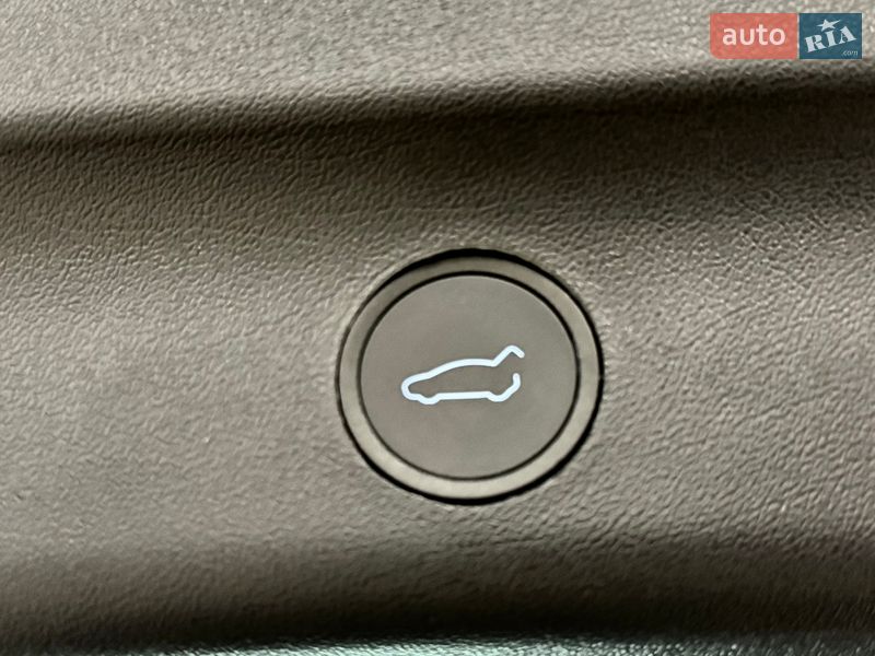 Позашляховик / Кросовер Tesla Model Y 2023 в Миколаєві