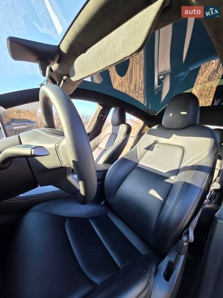 Внедорожник / Кроссовер Tesla Model Y 2023 в Днепре