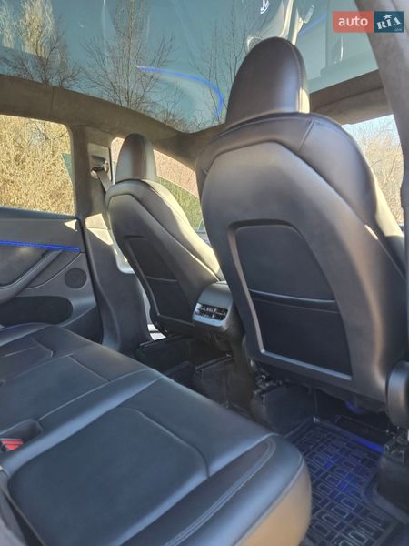 Внедорожник / Кроссовер Tesla Model Y 2023 в Днепре
