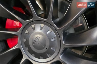 Внедорожник / Кроссовер Tesla Model Y 2023 в Днепре