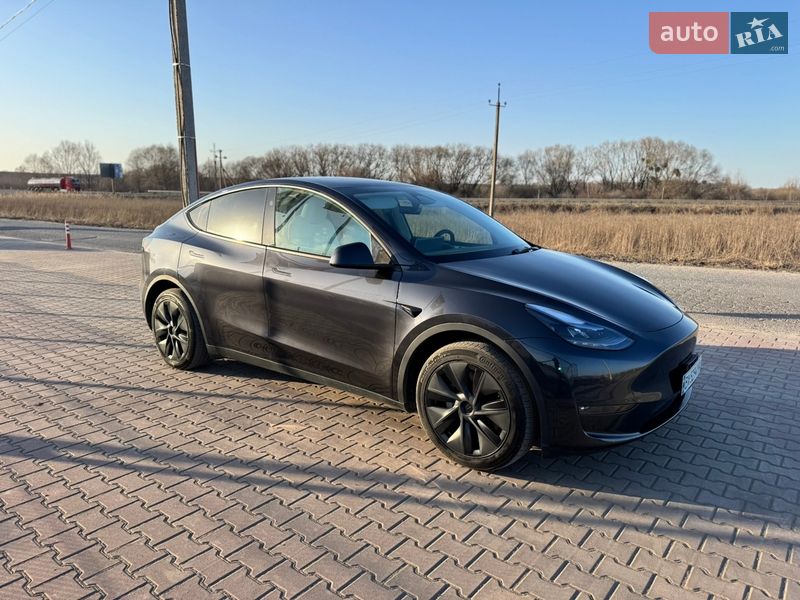 Внедорожник / Кроссовер Tesla Model Y 2024 в Ровно
