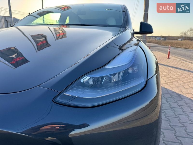Внедорожник / Кроссовер Tesla Model Y 2024 в Ровно