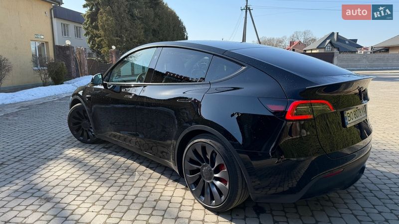 Позашляховик / Кросовер Tesla Model Y 2024 в Тернополі