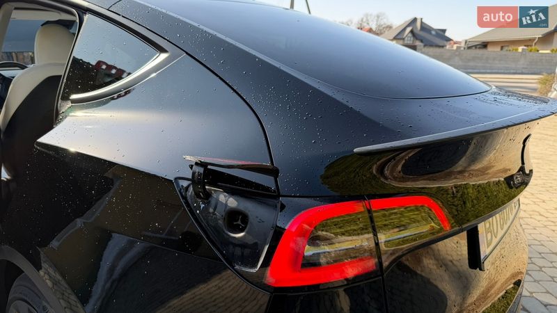 Позашляховик / Кросовер Tesla Model Y 2024 в Тернополі
