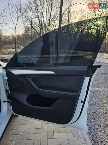 Внедорожник / Кроссовер Tesla Model Y 2023 в Днепре