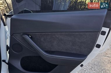 Внедорожник / Кроссовер Tesla Model Y 2023 в Днепре