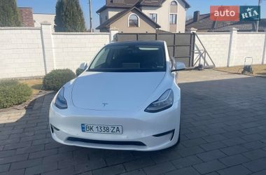 Внедорожник / Кроссовер Tesla Model Y 2022 в Ровно