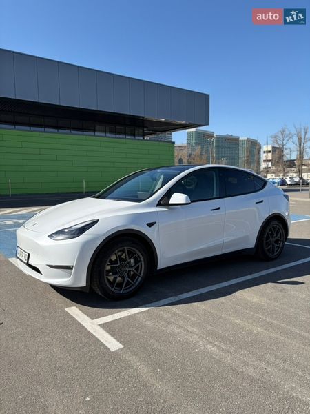 Внедорожник / Кроссовер Tesla Model Y 2022 в Киеве фото 3 Внедорожник / Кроссовер Tesla Model Y 2022 в Киеве