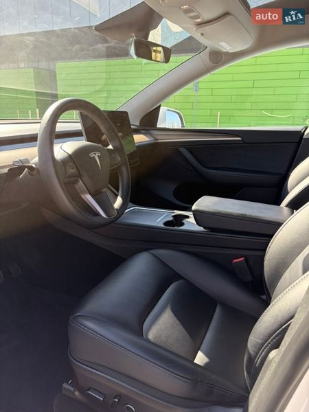 Внедорожник / Кроссовер Tesla Model Y 2022 в Киеве фото 13 Внедорожник / Кроссовер Tesla Model Y 2022 в Киеве