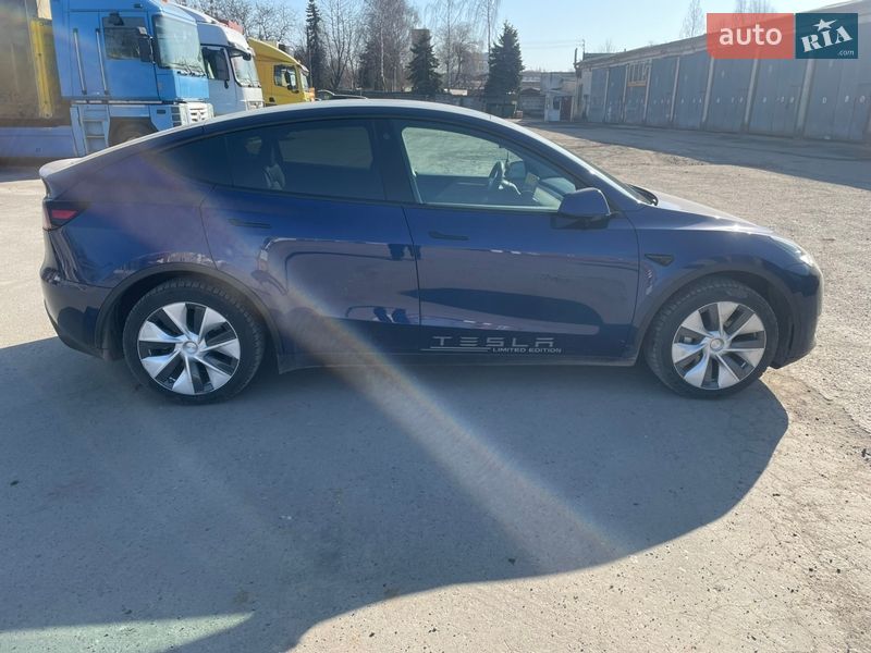 Внедорожник / Кроссовер Tesla Model Y 2022 в Львове