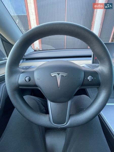 Внедорожник / Кроссовер Tesla Model Y 2022 в Львове