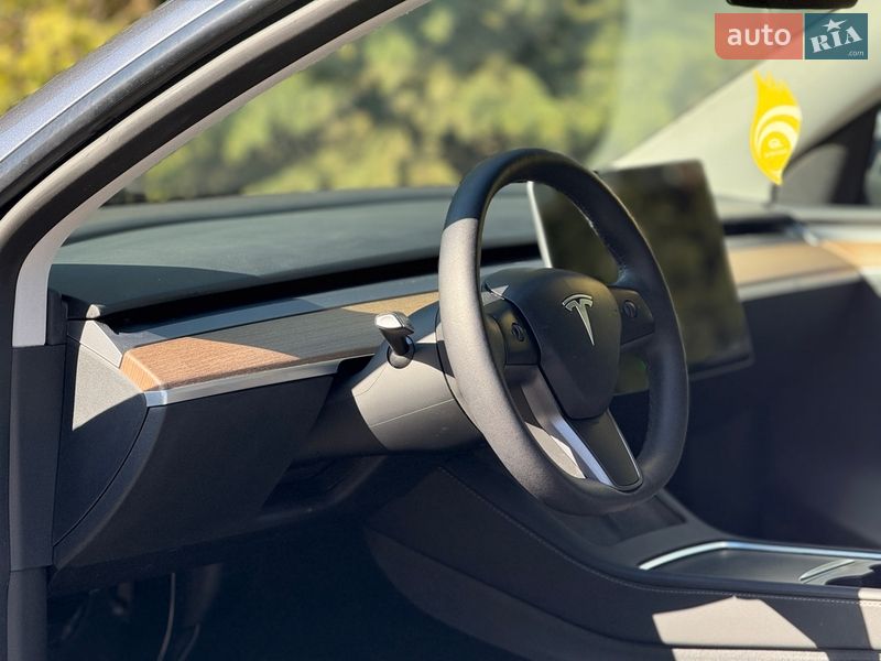 Внедорожник / Кроссовер Tesla Model Y 2023 в Тернополе