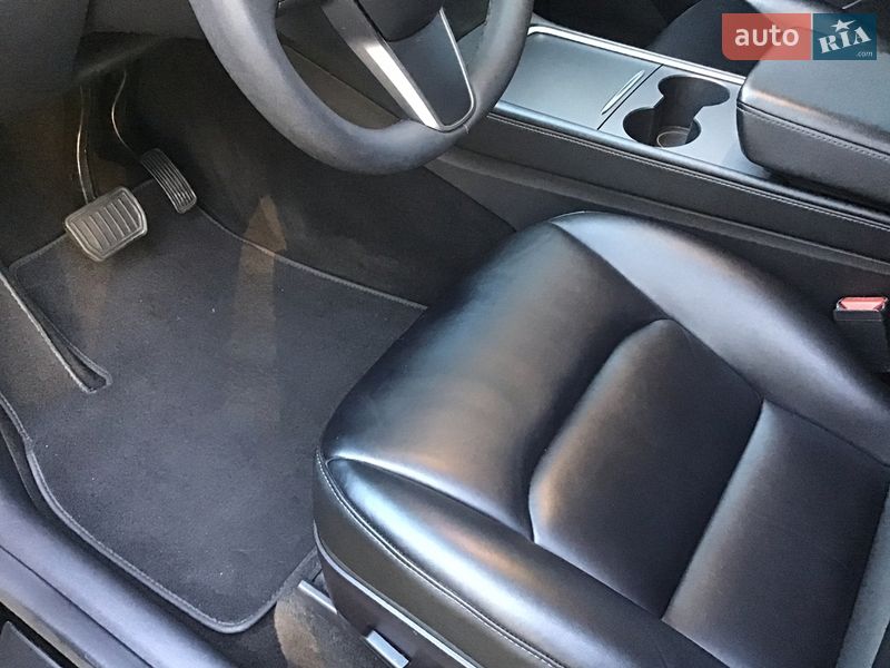 Внедорожник / Кроссовер Tesla Model Y 2022 в Чернигове