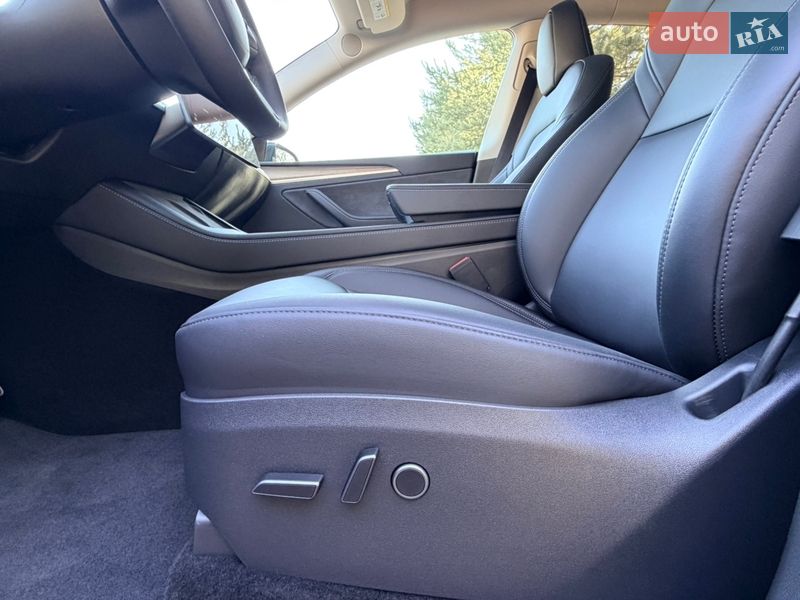 Внедорожник / Кроссовер Tesla Model Y 2024 в Дрогобыче