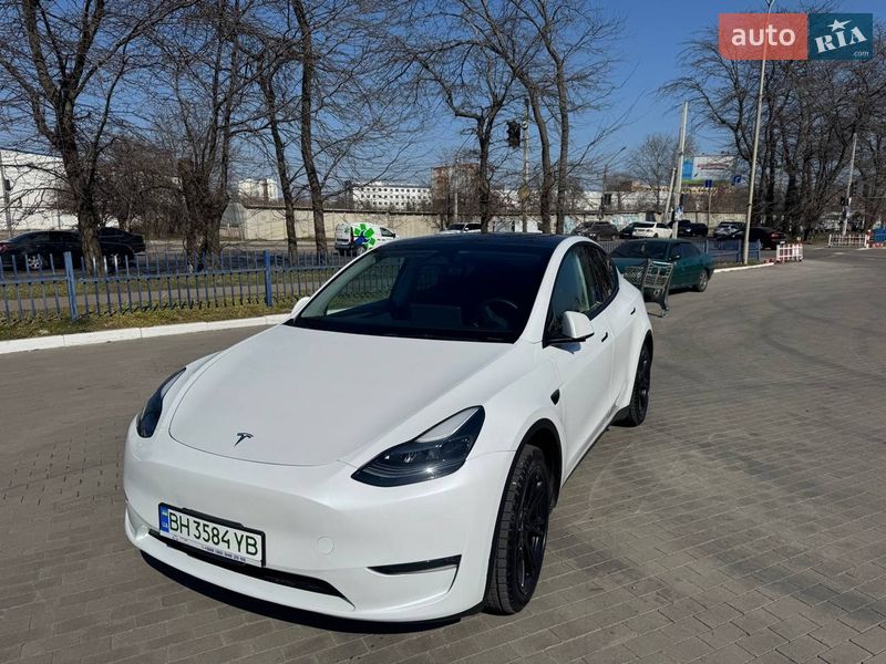 Tesla Model Y 2023 Tesla Model Y 2023