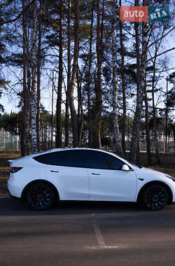 Внедорожник / Кроссовер Tesla Model Y 2021 в Киеве