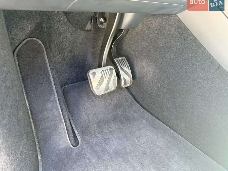 Позашляховик / Кросовер Tesla Model Y 2025 в Хмельницькому