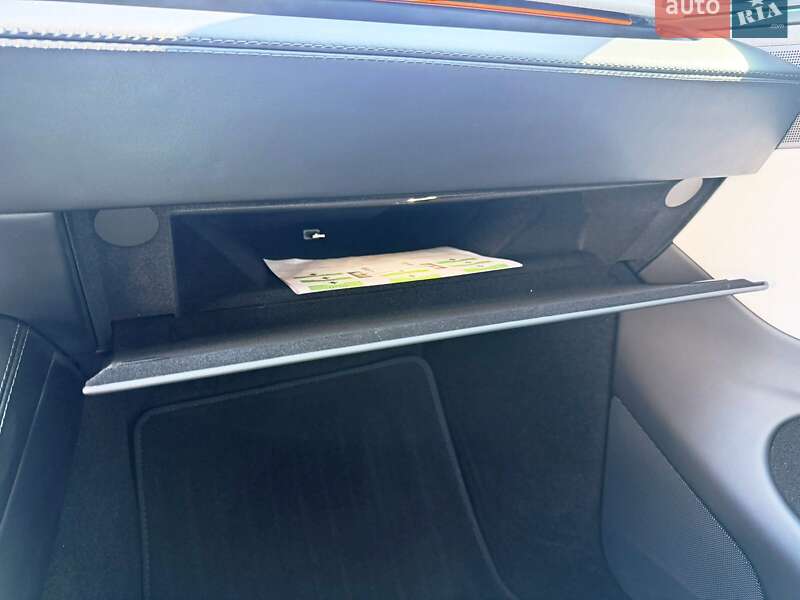 Позашляховик / Кросовер Tesla Model Y 2025 в Хмельницькому