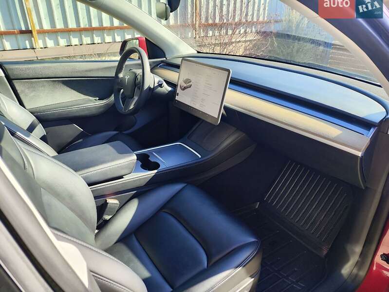 Внедорожник / Кроссовер Tesla Model Y 2021 в Полтаве