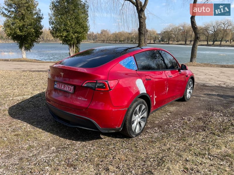 Внедорожник / Кроссовер Tesla Model Y 2021 в Ровно