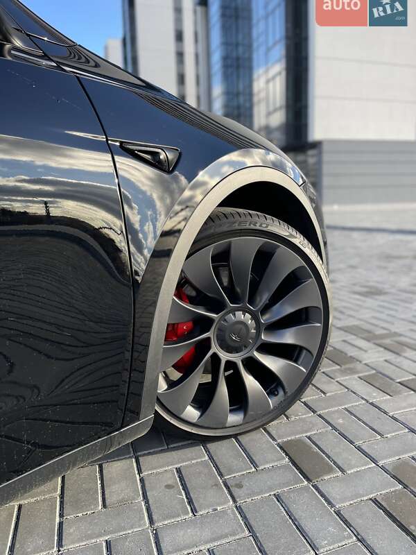 Внедорожник / Кроссовер Tesla Model Y 2022 в Днепре фото 9 Внедорожник / Кроссовер Tesla Model Y 2022 в Днепре
