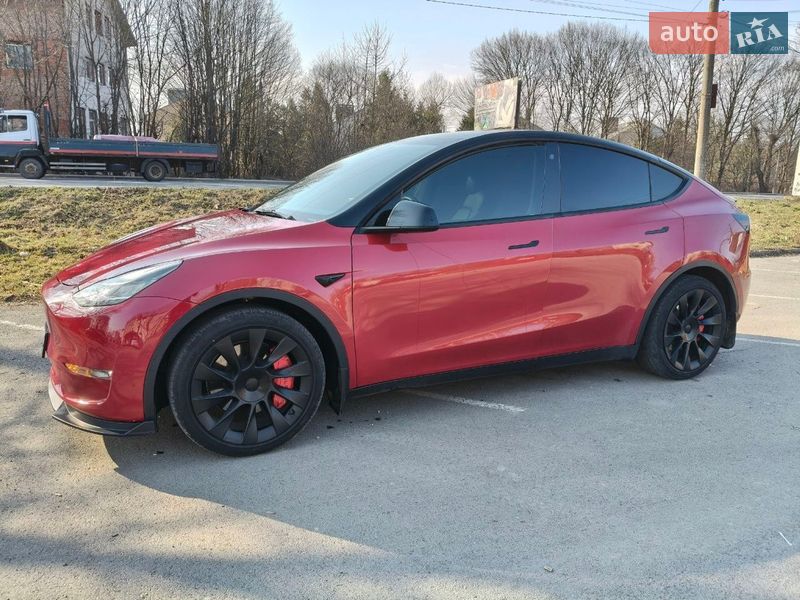 Внедорожник / Кроссовер Tesla Model Y 2021 в Ивано-Франковске