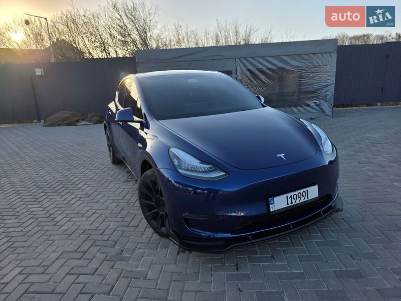 Внедорожник / Кроссовер Tesla Model Y 2023 в Полтаве