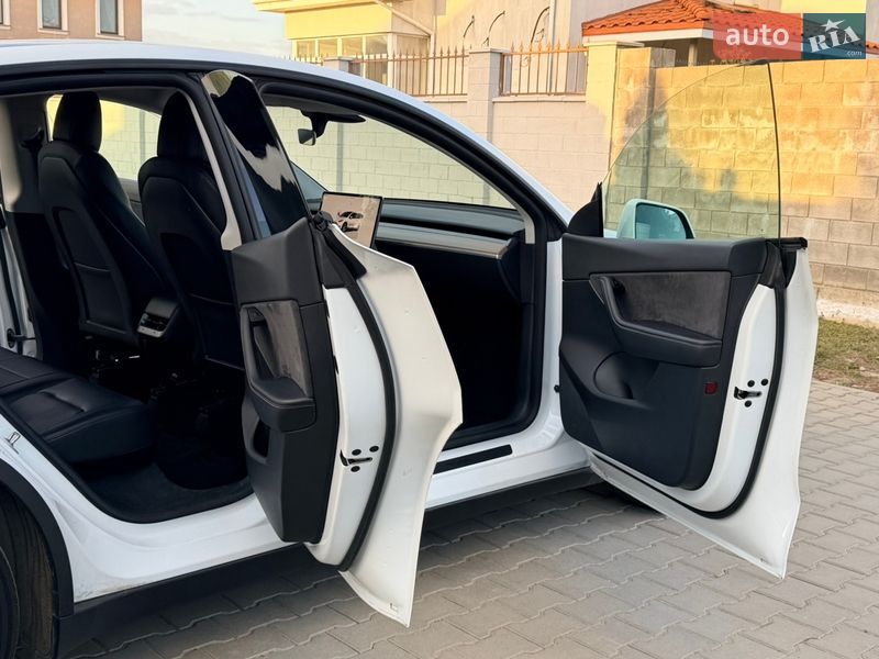 Внедорожник / Кроссовер Tesla Model Y 2022 в Одессе
